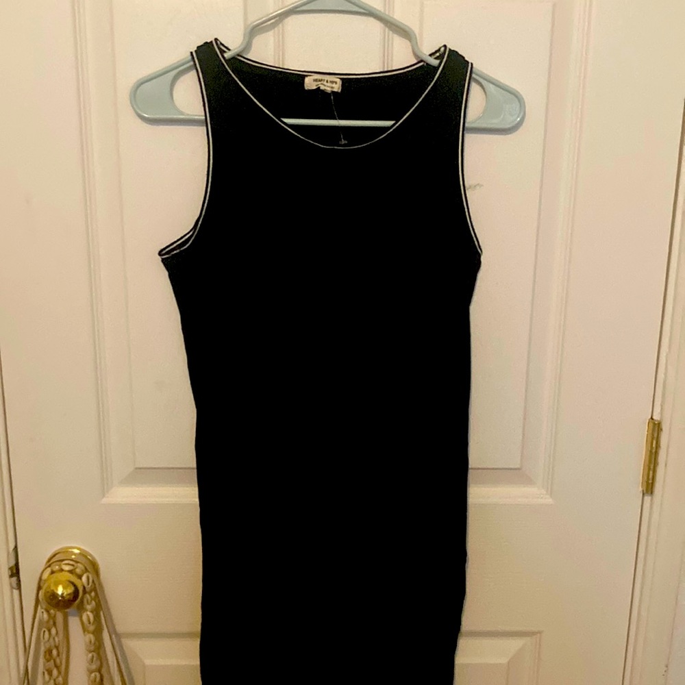 Body con Classic and casual little black dress. An essential for every closet